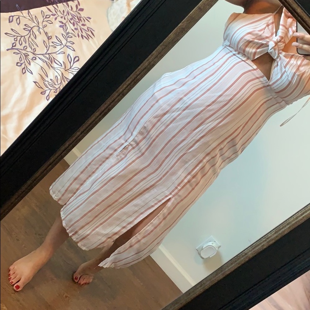 Great condition dress with side slits both side